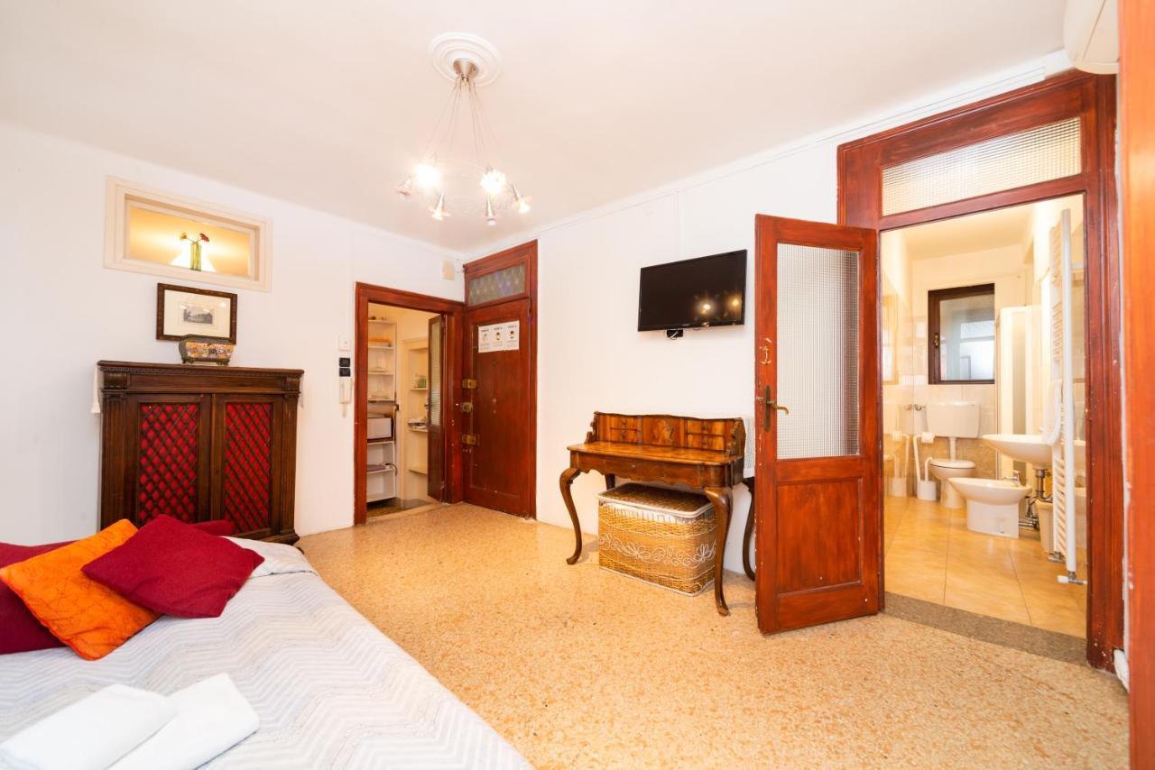 Ca' Alle Gondolette * Venedig